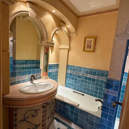 Lägenhet Place Des Lices, *