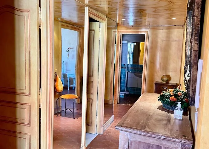 Apartament Place Des Lices,