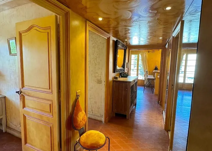 Place Des Lices, * Saint-Tropez