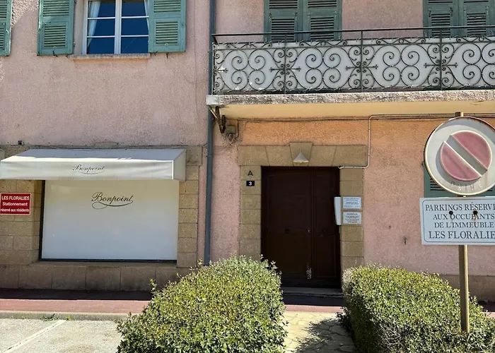 Apartament Place Des Lices, Saint-Tropez