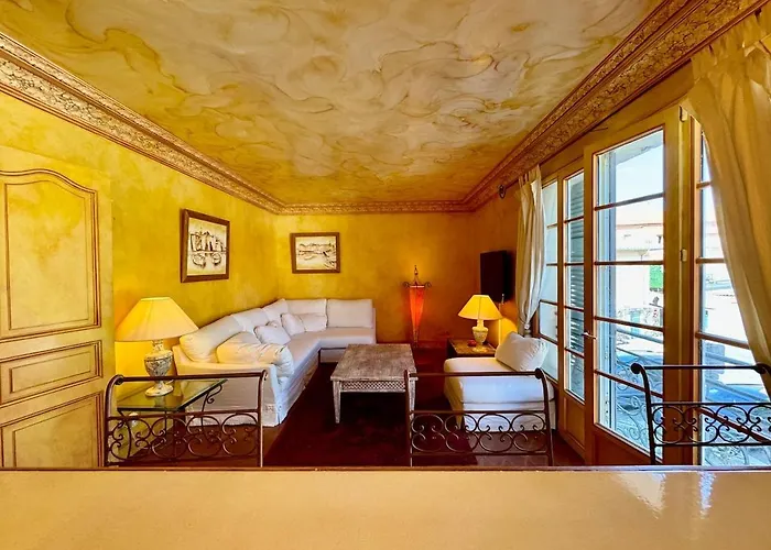 Place Des Lices, * Saint-Tropez