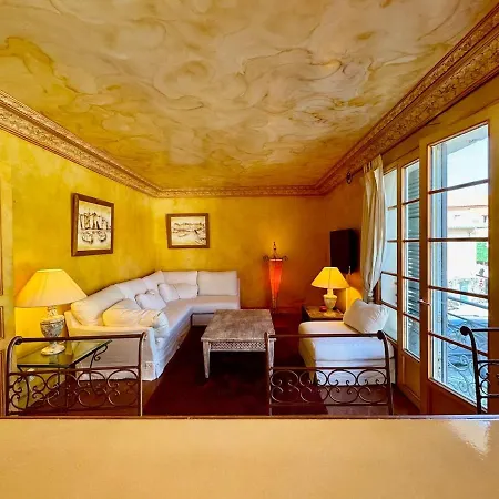 Place Des Lices, * Saint-Tropez