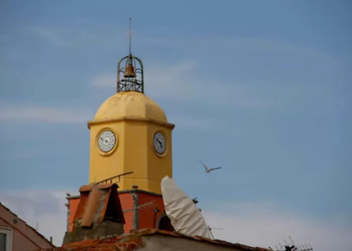 Place Des Lices, Daire Saint-Tropez