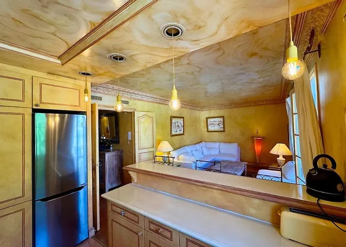 Daire Place Des Lices, Saint-Tropez